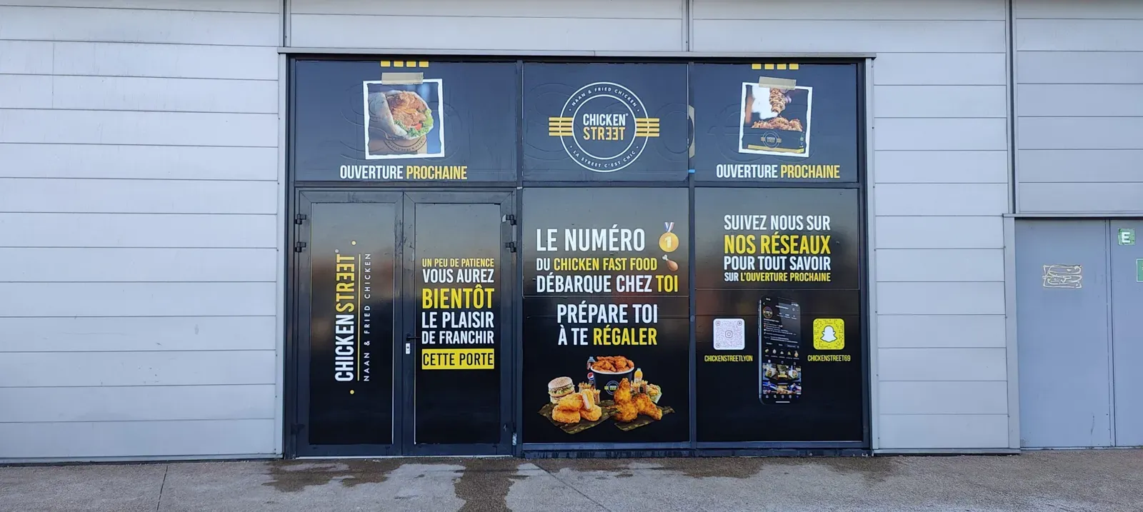 Habillage adhésif de la façade Chicken Street