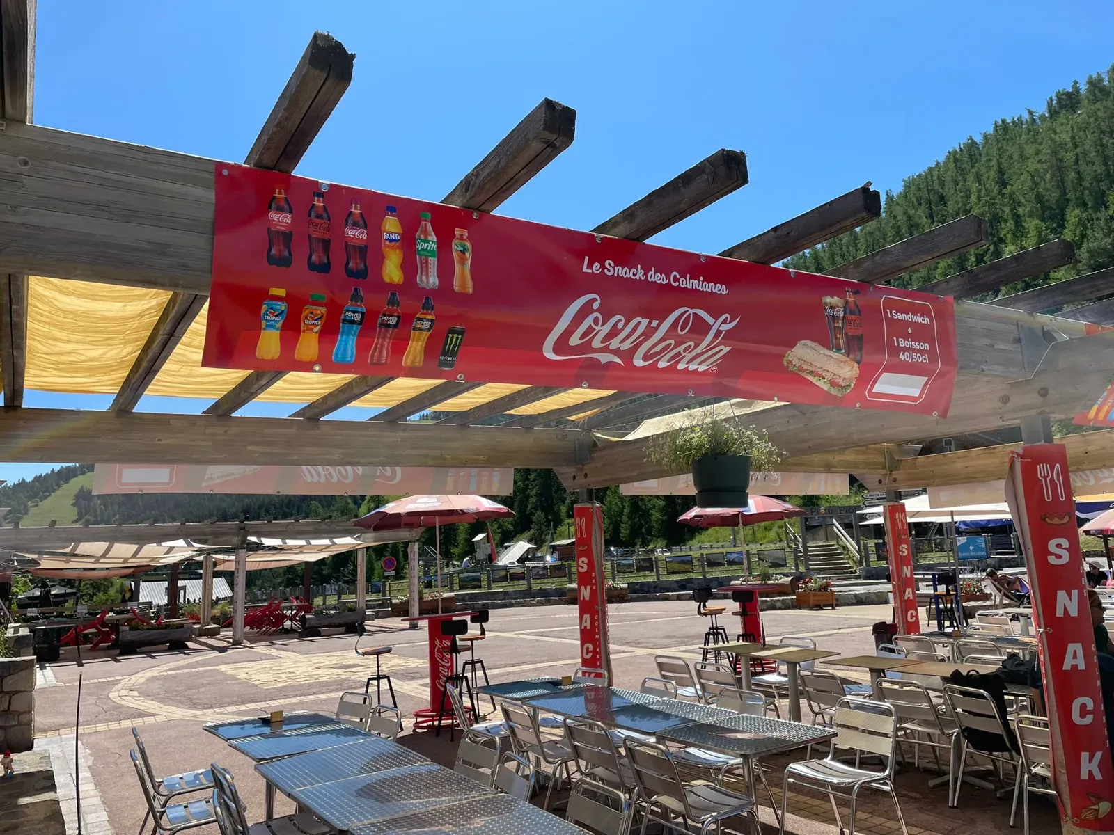 Bâches Coca-Cola au snack des Colmianes